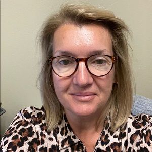 Meet your Posher, Liz